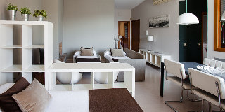 Room
 di Senator Barcelona