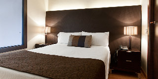 Room
 di Senator Barcelona