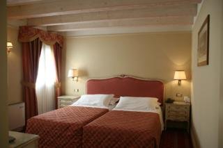 Room
 di Antiche Figure