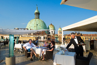 Terrace
 di Carlton on the Grand Canal