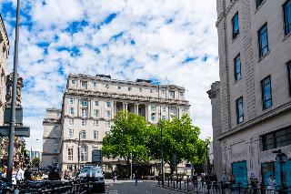 Adelphi Hotel