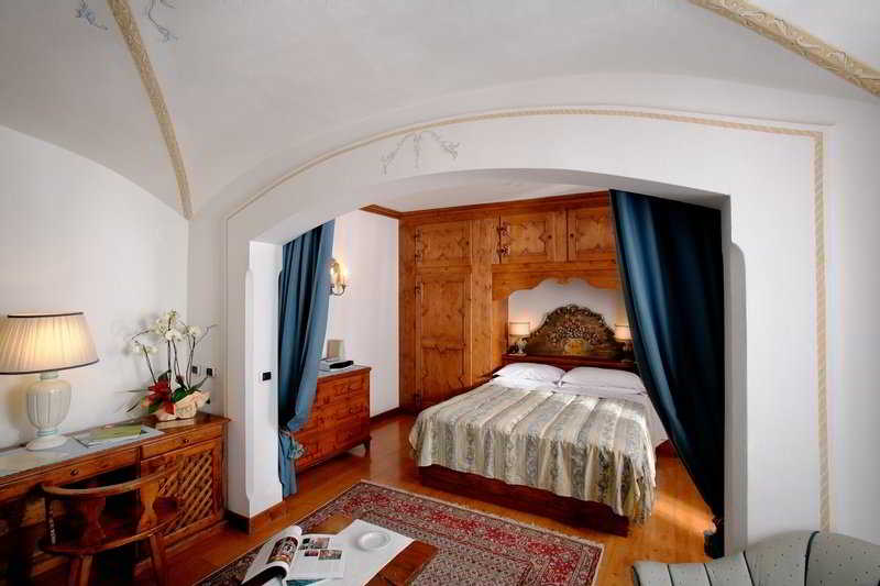 Room thumbnail 3