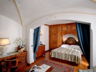 Room thumbnail 26
