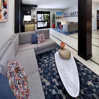 Holiday Inn&Suites Anaheim (1 Blk/Disneyland®) IHG