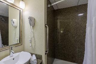 HOLIDAY INN EXPRESS  AND  SUITES D
