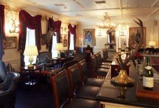 Bar
 di Grand Palace