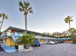 Golden Host Resort