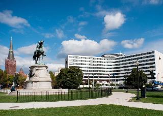 Washington Plaza