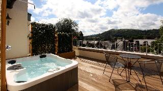 Suite-1 King Bed Non-Smoking Sitting Area Spa Bath Jetted Tub