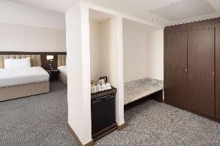 King Deluxe Family Room