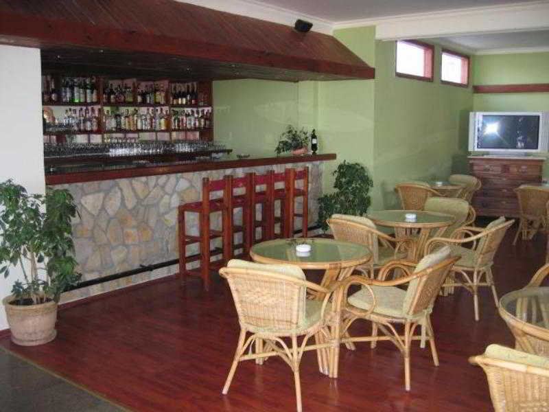 Bar
 di Onar Village