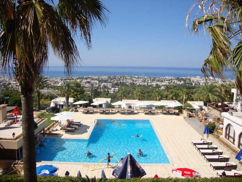 Pool
 di Onar Village