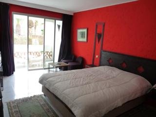 Room
 di Adrar
