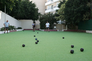 Sports and Entertainment
 di Queens Bay