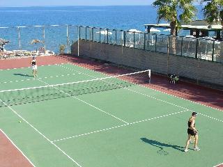 Avra Beach Resort
