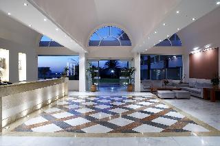 Avra Beach Resort