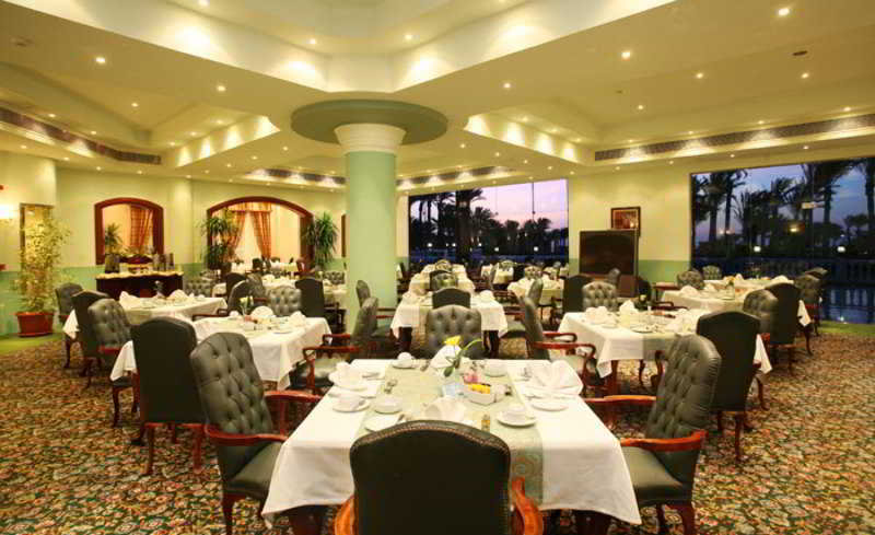 Restaurant
 di Tropicana Grand Azure