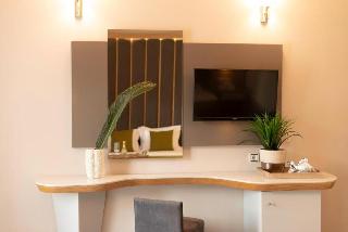 La Piscine Art Hotel