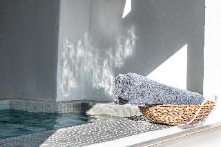 Caldera Premium Villas