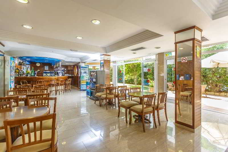 Bar
 di Golf Beach