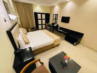 Palm Beach Hotel
