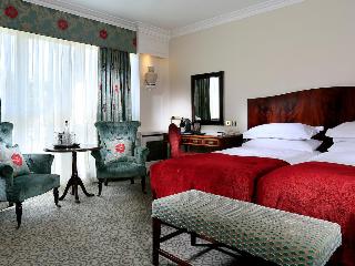 Macdonald Compleat Angler, Maidenhead