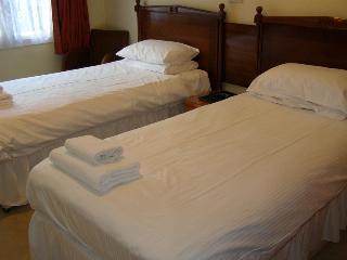 BEIN INN, Perth