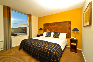 Eight Acres Hotel, Aberdeen