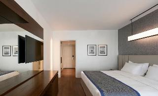 Makedonia Palace