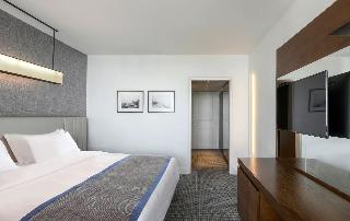 Makedonia Palace