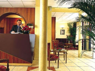 Lobby thumbnail 2
