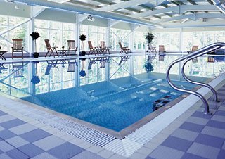 Pool
 di Macdonald Crutherland House