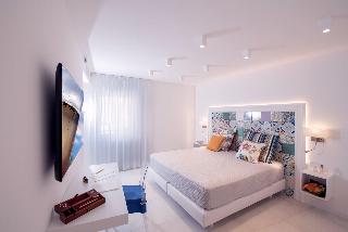 Room Room