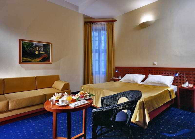 Alfa Hotel Fiesta