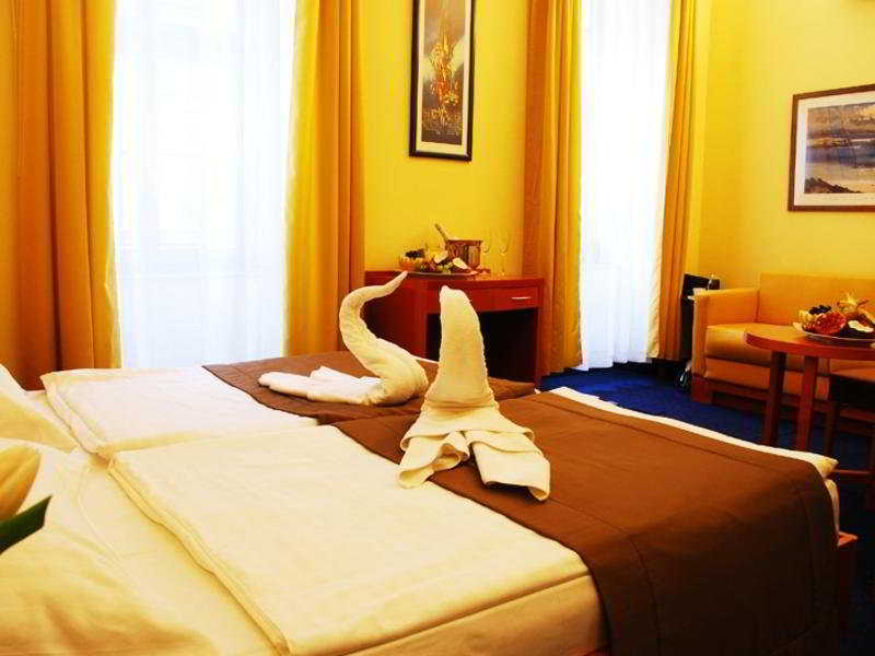 Alfa Hotel Fiesta