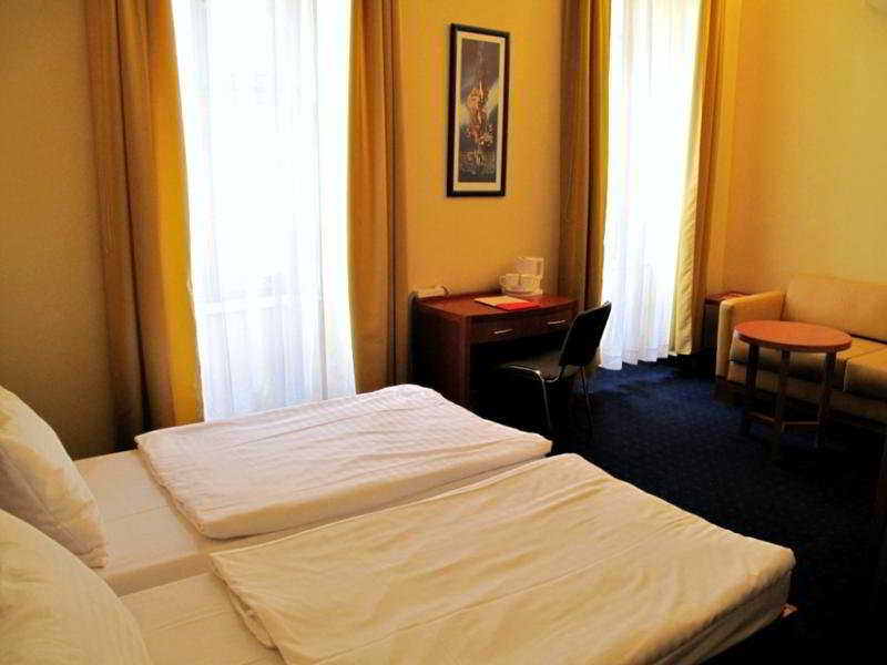 Alfa Hotel Fiesta