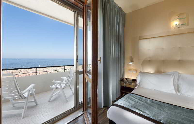 Yes Hotel Touring, Rimini