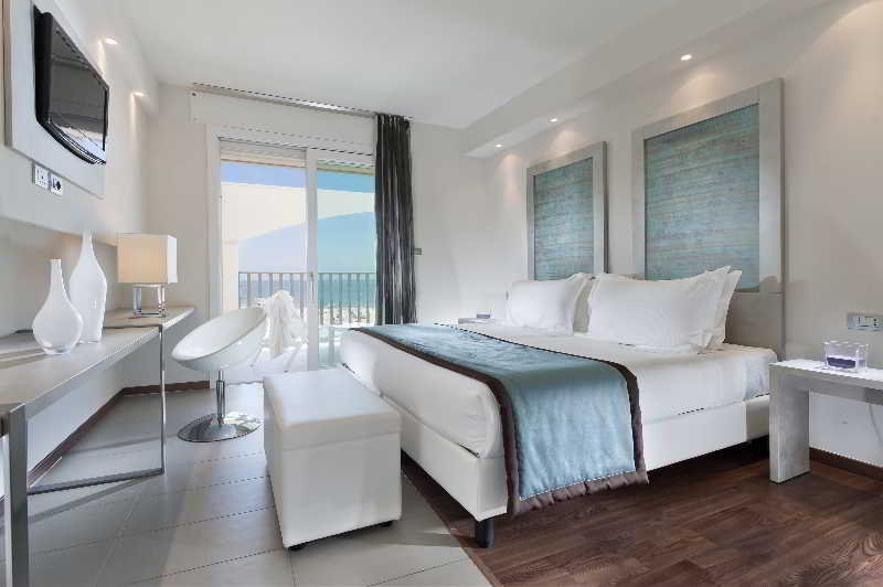 Yes Hotel Touring, Rimini