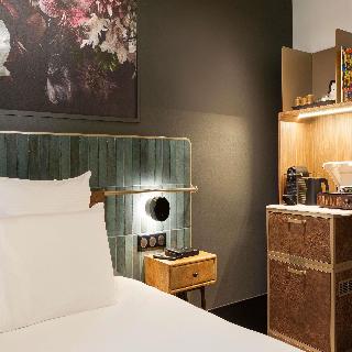 Room Room