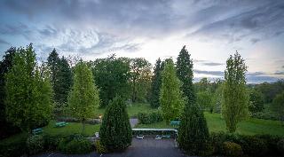 Castle Oaks House Hotel