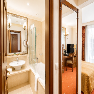 Crystal Palace Boutique Hotel