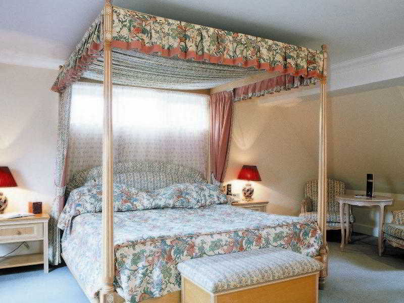 Room
 di The Bobsleigh Hotel