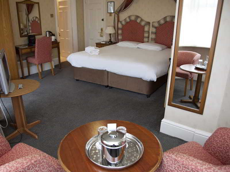 Room
 di The Bobsleigh Hotel