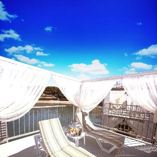 Asrin Beach Hotel