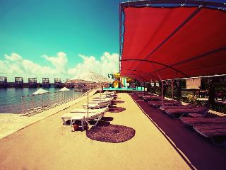 Asrin Beach Hotel