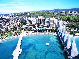 Asrin Beach Hotel