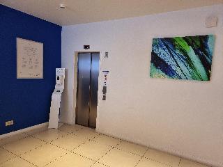 Holiday Inn Express Wakefield