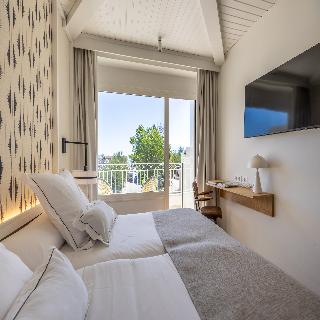Room Room