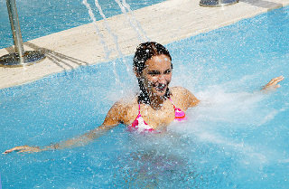 Sports and Entertainment
 di Zora