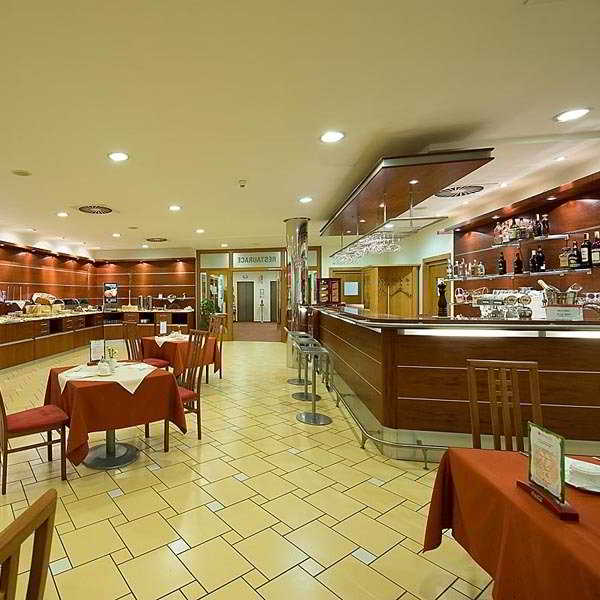 Bar
 di Ramada Airport Prague